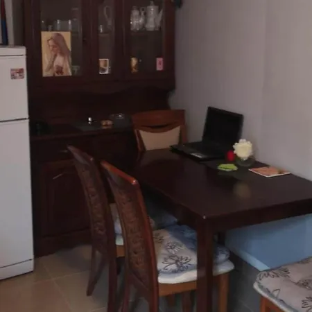 Roma - One Bedroom *