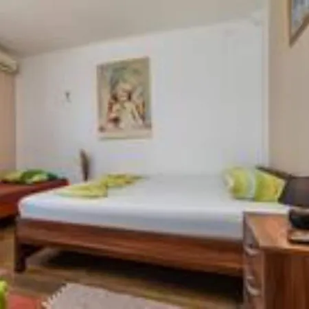 Roma - One Bedroom Appartement